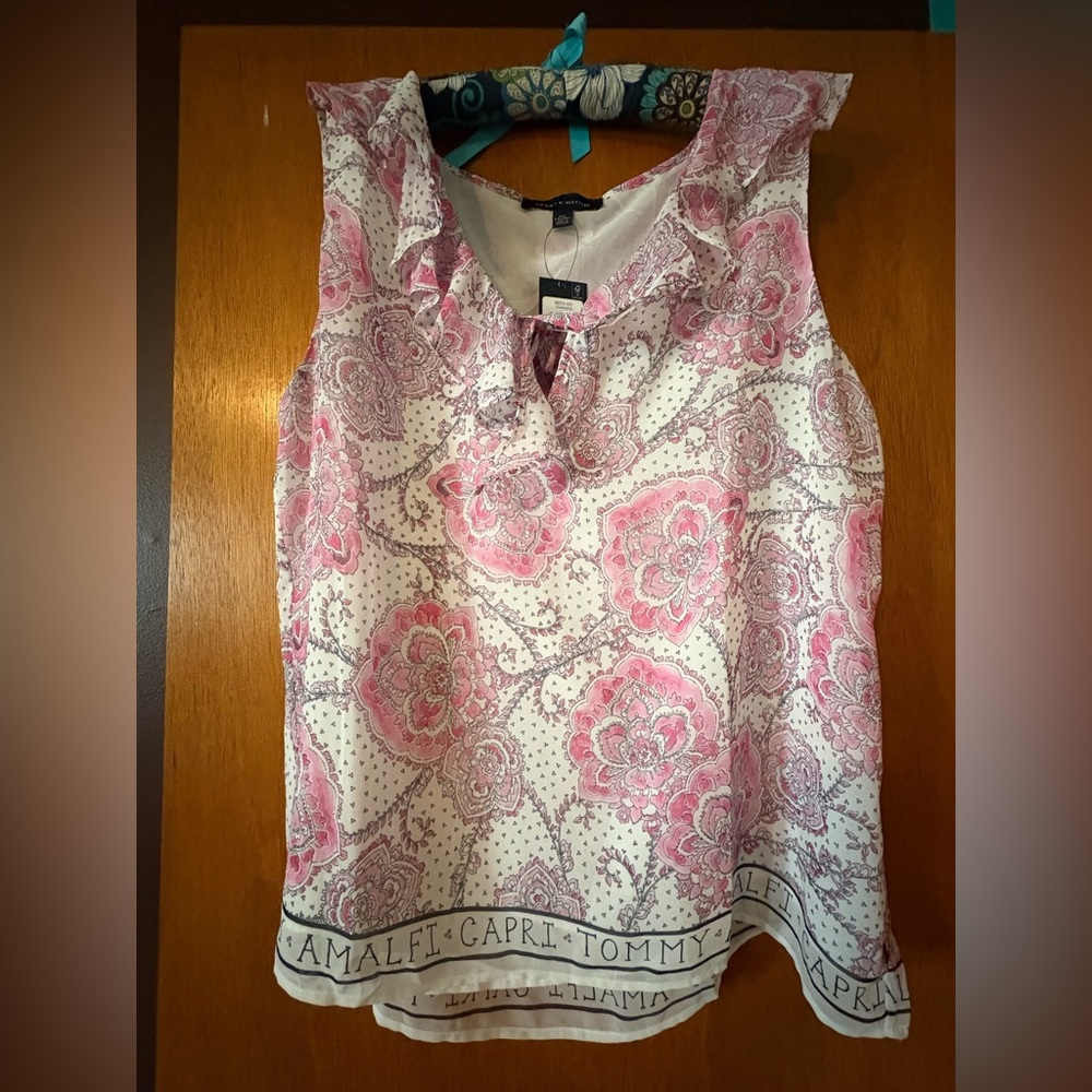 Tommy Hilfiger Pink and White Floral Blouse 🌸🌸🌸